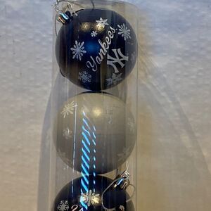 New York  Yankees  5 shatterproof ornaments